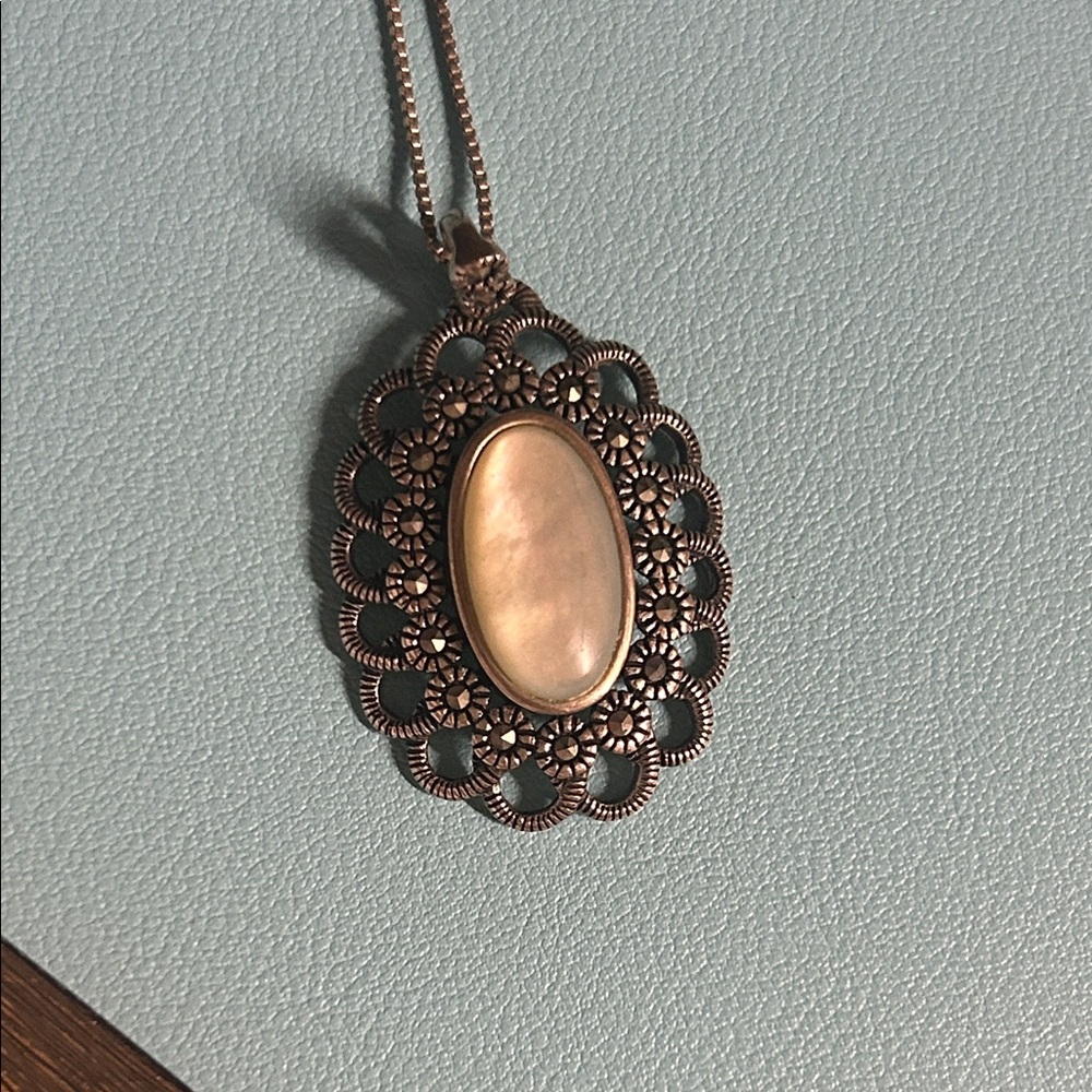 Vintage Sterling Silver‎  Filigree Pendant Necklace with Oval Moonstone